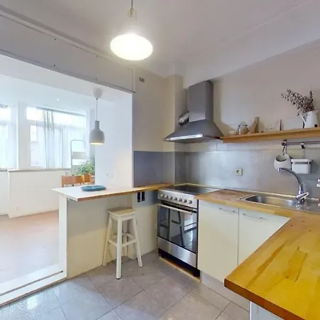 Apartment Sunny & Bright Duplex By Vacationy *