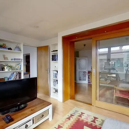 Apartment Sunny & Bright Duplex By Vacationy *