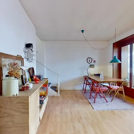 Apartment Sunny & Bright Duplex By Vacationy